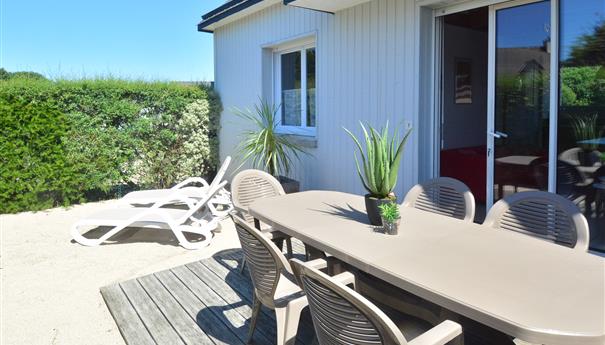 Façade de la maison avec jardin à Saint Lunaire, Maison Roche Blanche 1