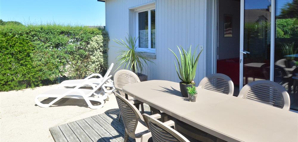Façade de la maison avec jardin à Saint Lunaire, Maison Roche Blanche 1