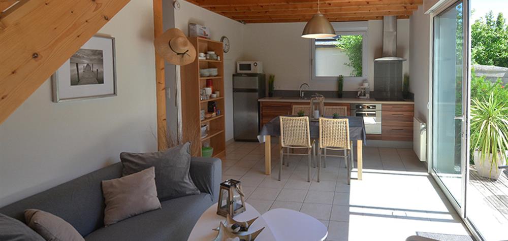 Salle à Manger, cuisine et Salon Lumineux - Saint-Lunaire, Maison Roche Blanche 3